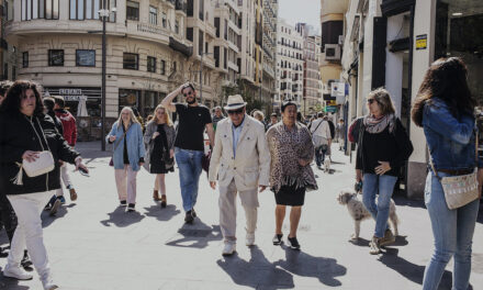 El fotógrafo que capta la energía de las calles de València