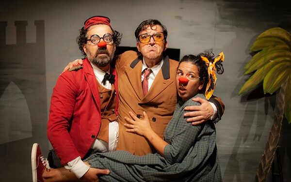 Comedia familiar y teatro testimonial esta semana en Sala Russafa