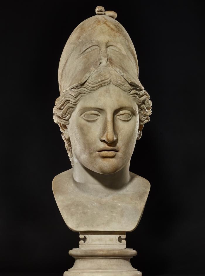Estrategia y fuerza, 1-160 d. C., mármol, Italia. 1805, 0703.242.© The Trustees of the British Museum (2023)