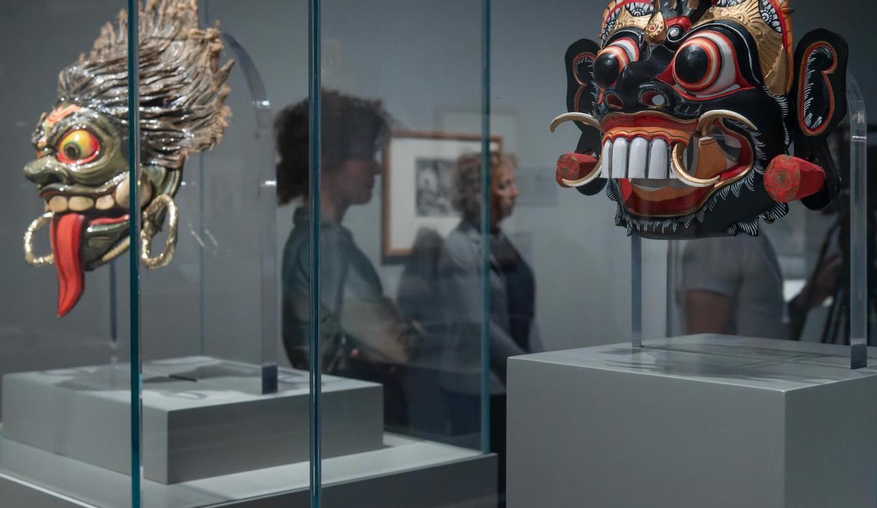 Los visitantes pueden admirar antiguas representaciones de brujas, demonios y monstruos.
