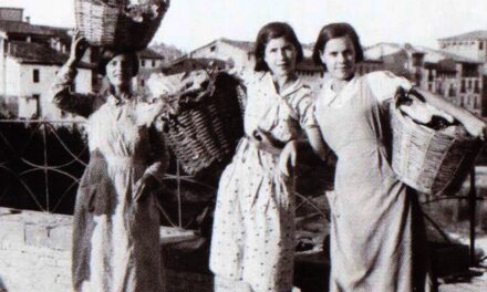 Voces femeninas de posguerra en un retrato escénico coral