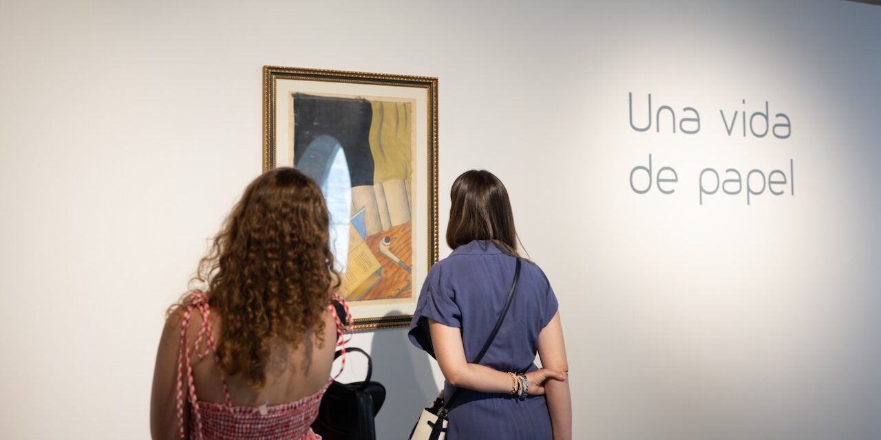 ‘Una vida de papel’ celebra 20 años de arte contemporáneo en València