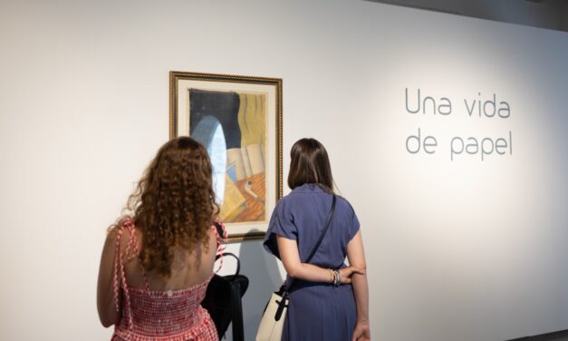 ‘Una vida de papel’ celebra 20 años de arte contemporáneo en València