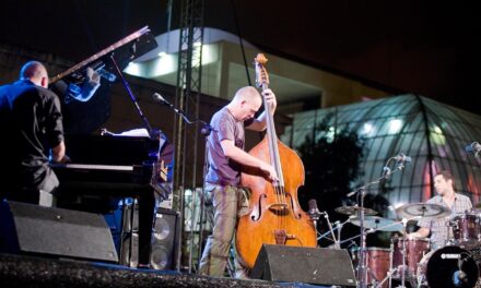 Luz y jazz con Avishai Cohen