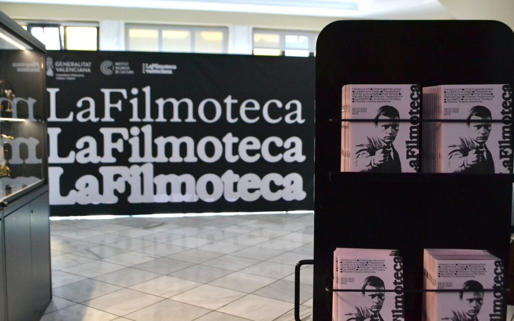 La Filmo abre temporada con nuevo proyector y ciclos dedicados a Mastroianni y al cine checo