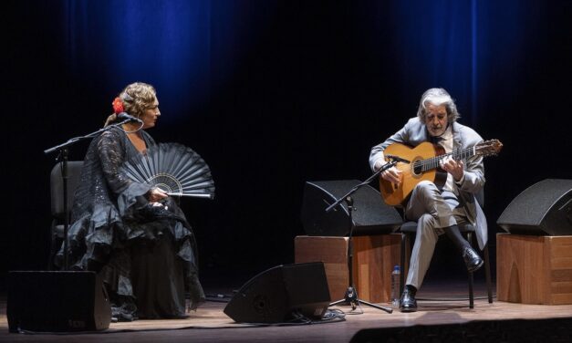 Luces de flamenco en L’Auditori de Torrent