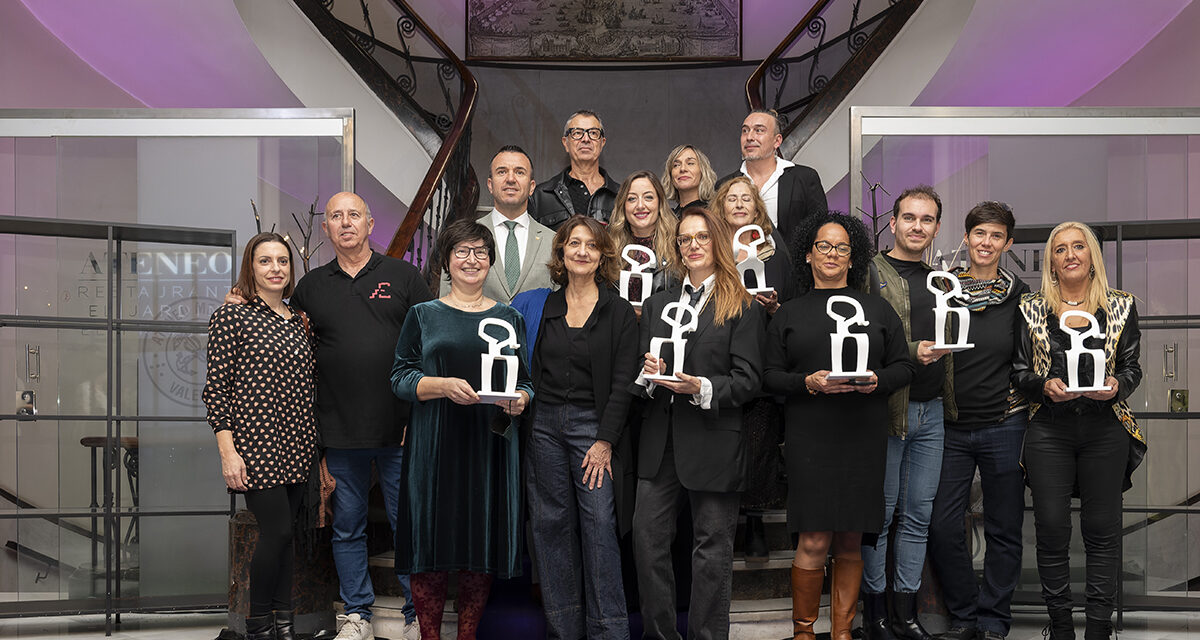 Talento y trayectoria brillan en la Trobada de Premis AVETID