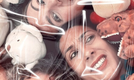 ‘Eva, o la creación de la madre perfecta’, una sátira sobre la maternidad