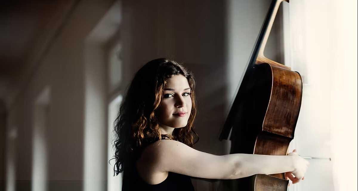 Julia Hagen debuta en el Palau de la mano de Trevor Pinnock