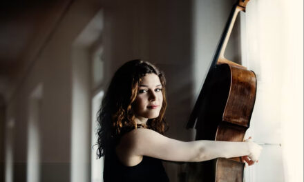 Julia Hagen debuta en el Palau de la mano de Trevor Pinnock