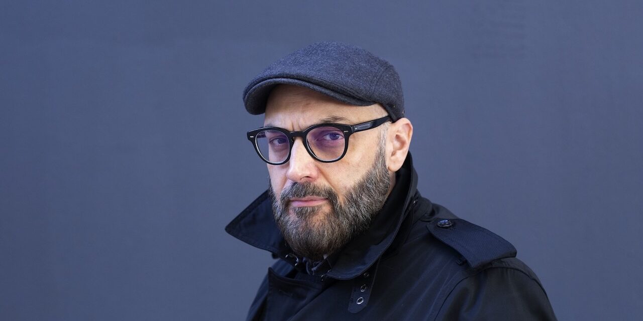 Miguel Ángel Hernández dialoga con Julio González en el IVAM