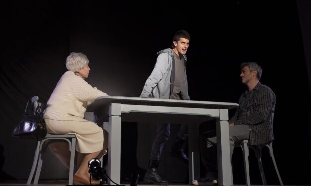 ‘Nuestros muertos’, memoria, violencia y un diálogo imposible