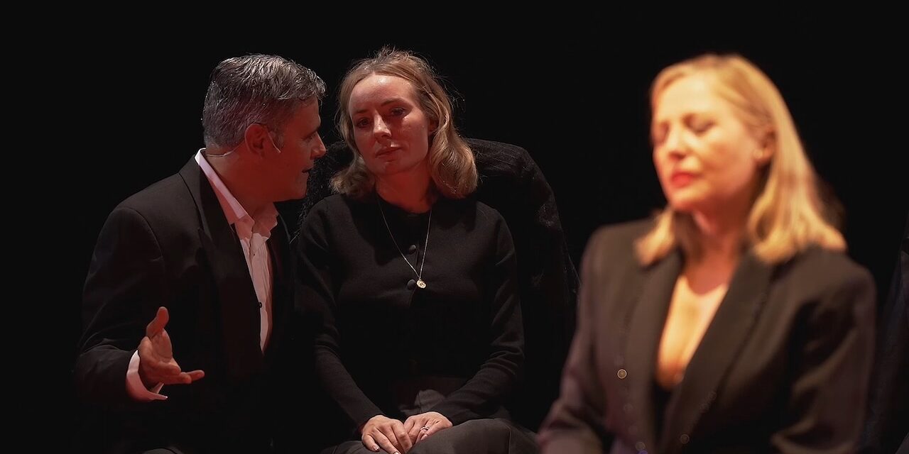 Amor y poder en duelo sobre el escenario