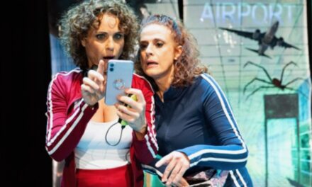 Sala Russafa programa en abril dos comedias sobre relaciones familiares