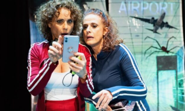 Sala Russafa programa en abril dos comedias sobre relaciones familiares