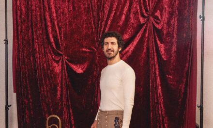 Voces íntimas y humor afilado en Sala Russafa