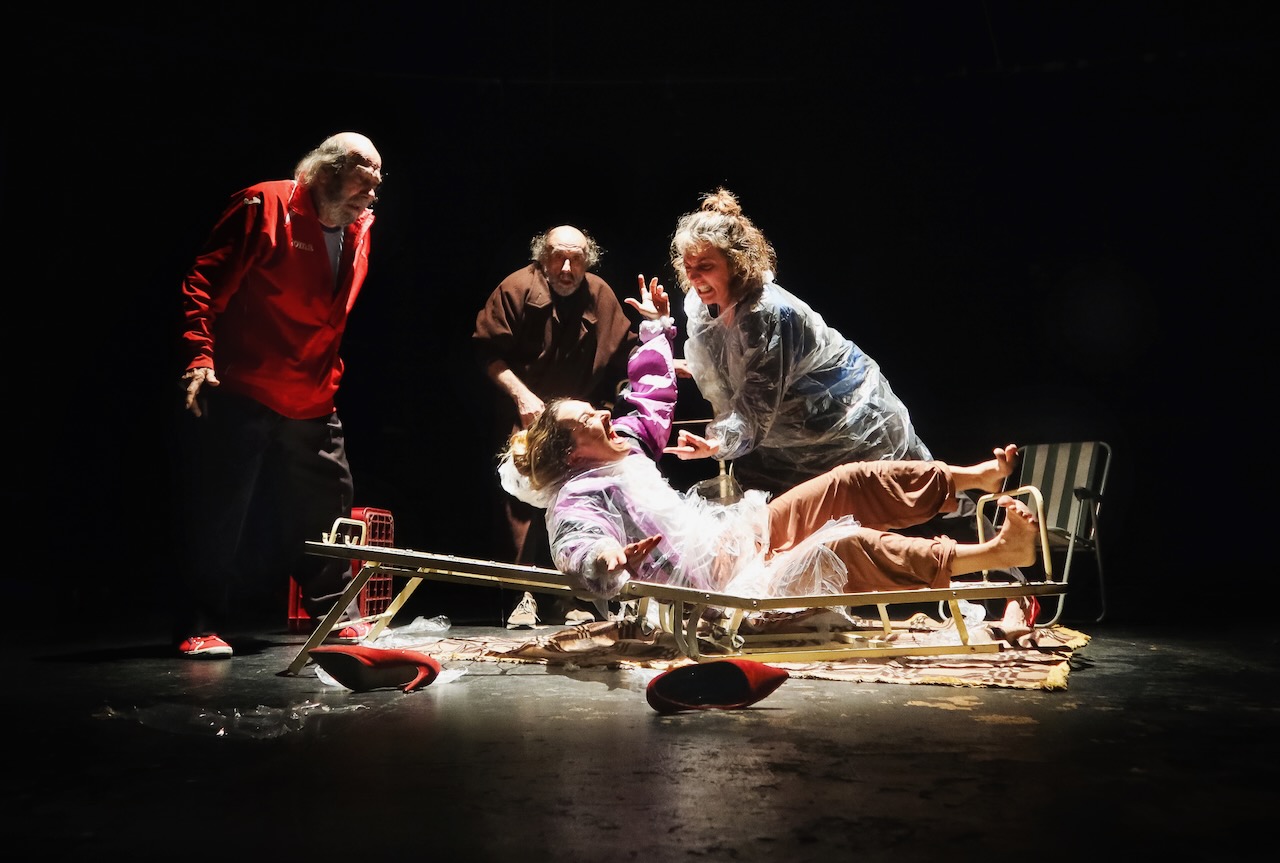 Todos los ángeles alzaron el vuelo Todos los ángeles alzaron el vuelo