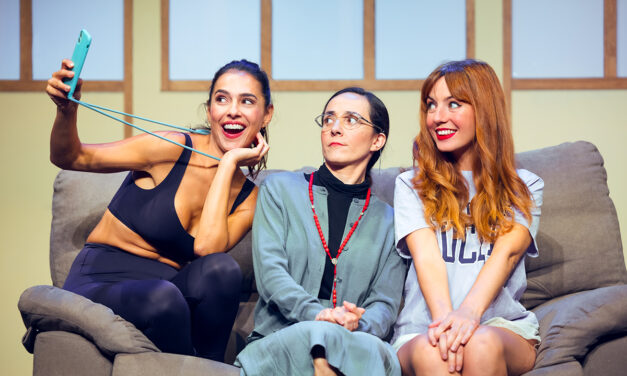 Una comedia de pecadores para pecadores llega al Talia