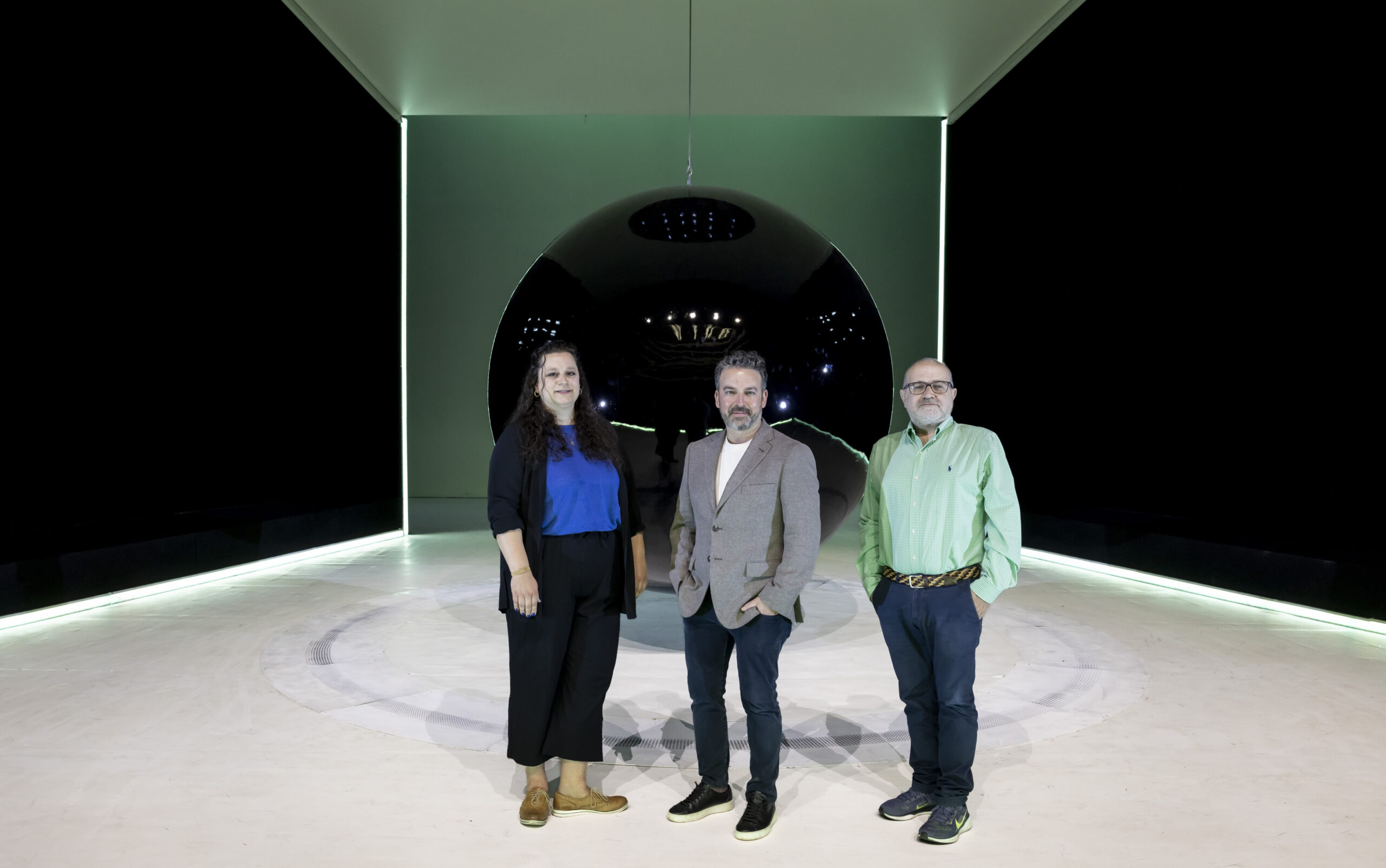 Presentación Salome de Richard Strauss junto con el director artístico de Les Arts, Jesús Iglesias Noriega, comparecen el director musical, James Gaffigan, y la asistente del director de escena, Tamara Heimbrock. Foto: Miguel Lorenzo