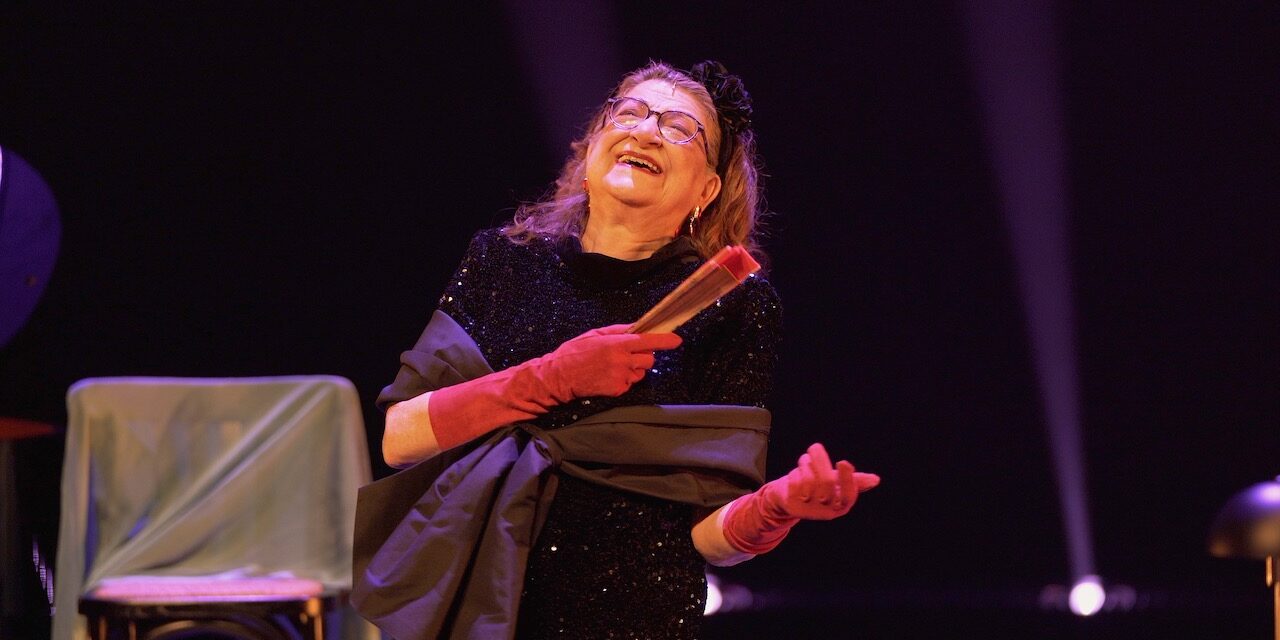Rambleta recibe a Mamen García con una comedia musical sobre vivir sin renuncias