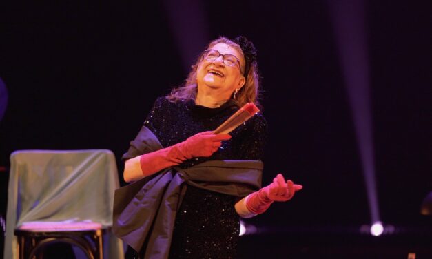 Rambleta recibe a Mamen García con una comedia musical sobre vivir sin renuncias