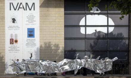 El IVAM clausura ‘De todas las colinas llegaban gritos’ con una celebración previa al eclipse solar