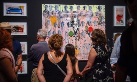 JARR deshilacha la pintura para convertirla en memoria en Domestika, su gran proyecto en el MuVIM