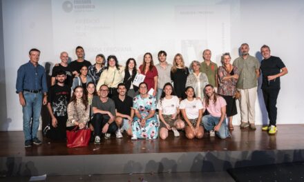 ‘Dalt del més amunt’ y ‘Santa’ se reparten los premios de Russafa Escènica