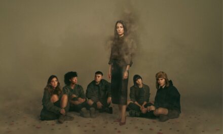 Hiba Abouk se enfrenta a la guerra desde un aula en ‘Cucaracha’