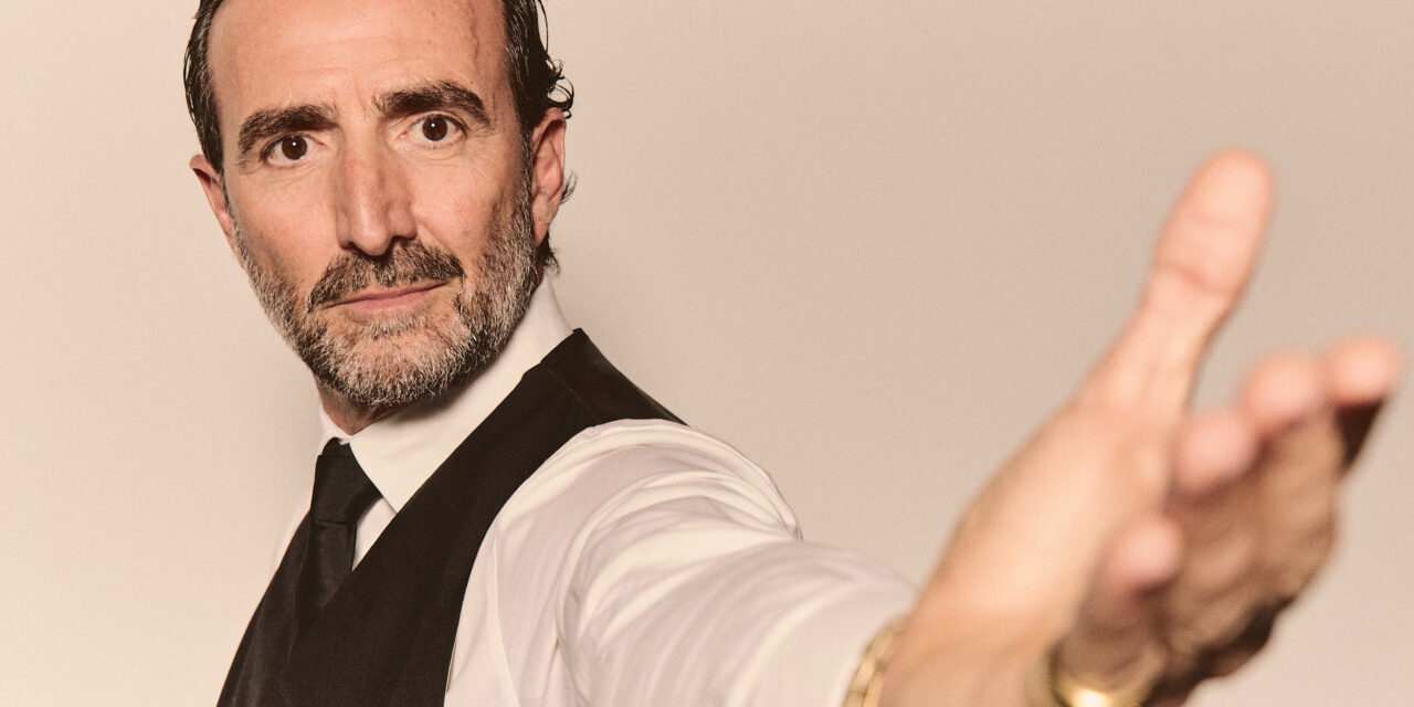 Javier Botella estrena en València la gira de conciertos de su nuevo álbum The Art of Love